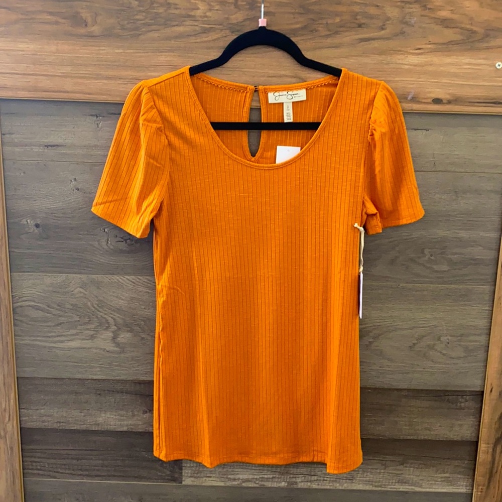 Jessica Simpson maternity top